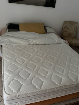 Double bed with Linea Strom mattress like new, fabric base 150x200 cm