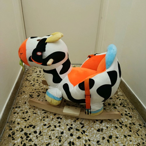 Skorpion Wheels Rocking Cow like new with sounds and wooden base