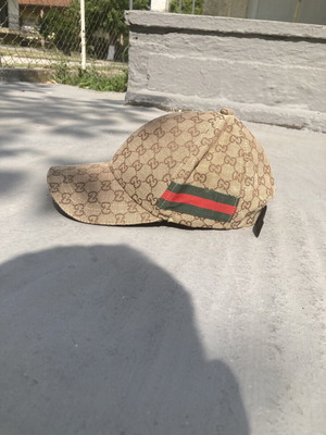 Gucci καπέλο σαν καινούργιο, μέγεθος S, μαύρο και μπεζ