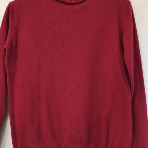 Women's red mock neck sweater with embossed design size M like new