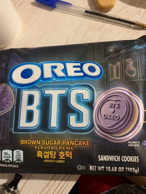 Oreo x BTS Limited Edition Sandwich Cookies 303g