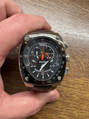 Часовник Seiko Men's SNL021 Sportura Kinetic Chronograph