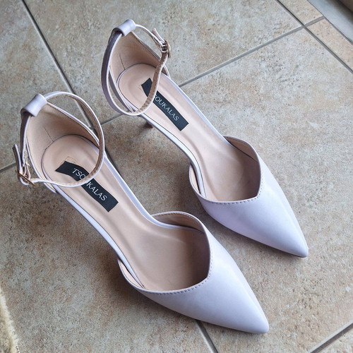 Tsoukalas Shoes lilac pumps with strap like new, size 38