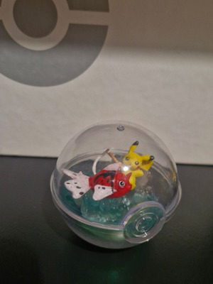 Pokemon figures terrarium Pikachu and Seaking new