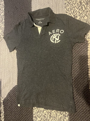 Aeropostale polo shirt small used, gray