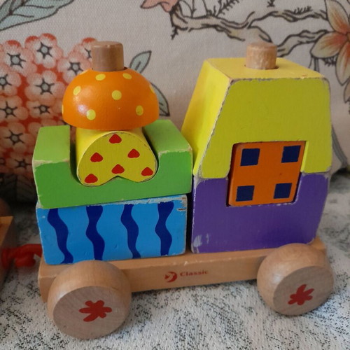 Wooden classic train used, 17 pieces