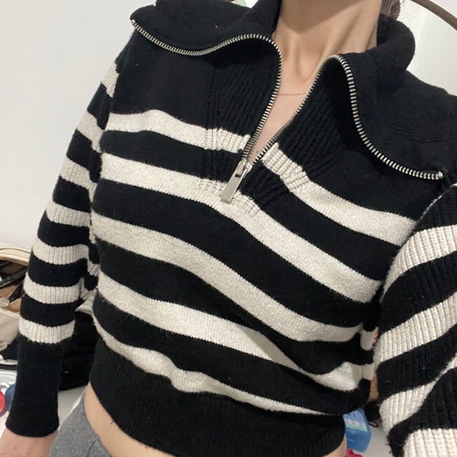 Zara knitted blouse used, size M, black and white