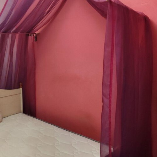 Mosquito net pink with purple like new