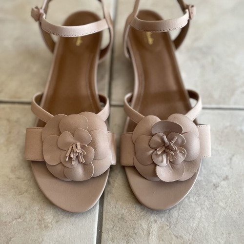 Clarks women's leather sandals with flower, beige nude, size 41