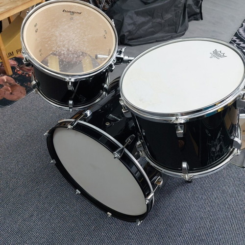 Ludwig Accent CS Combo drum set used with Sabian Solar cymbals and snare