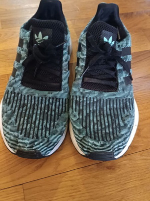 Adidas running shoes size 44 like new, black and white