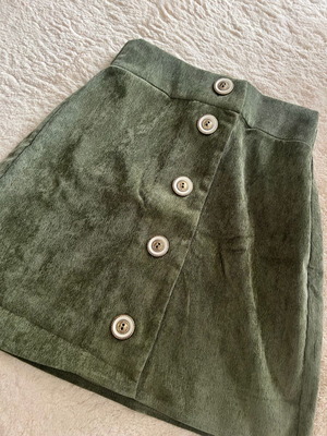 Mini skirt new size S green Aitheras Clothing