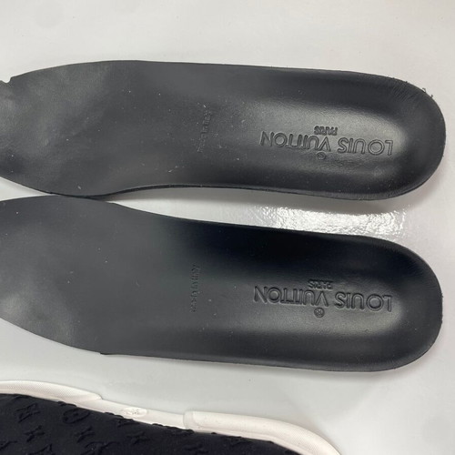 Louis Vuitton Black Sneakers size 38.5 like new