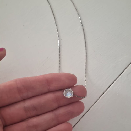 Thin diamond necklace like new