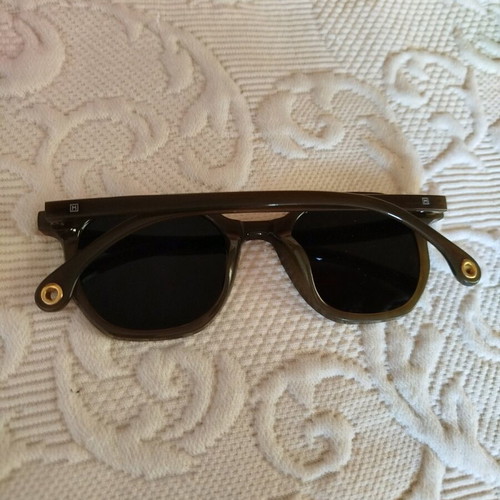 Sunglasses olive green like new