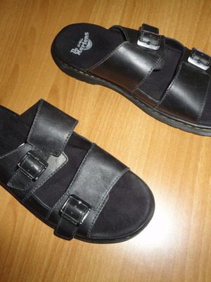 Dr. Martens men's slippers size 44 like new, black