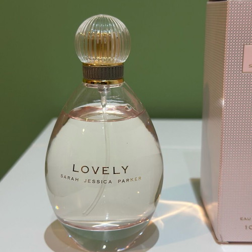 Sarah Jessica Parker Lovely Eau de Parfum 100ml like new
