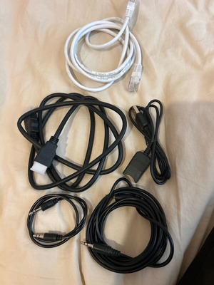 Aux and internet cables like new with HMD