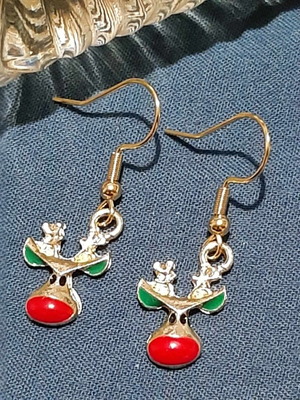 Reindeer earrings new, stainless steel, red and green
