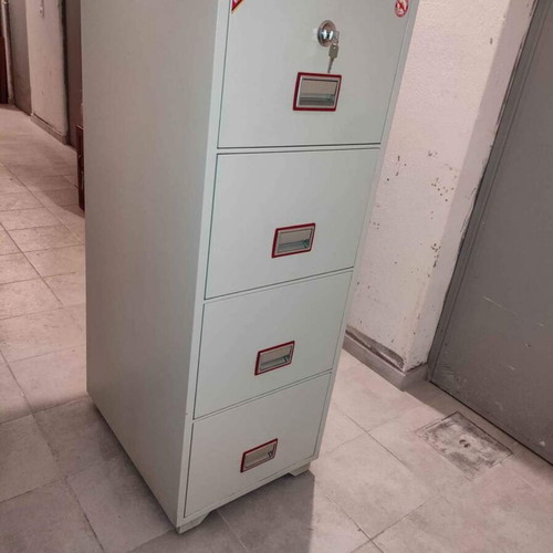 Technomax Technofire fireproof drawer cabinet with 4 drawers and key like new