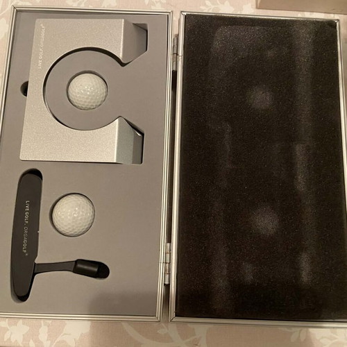 Office Golf Set in Aluminum Case used