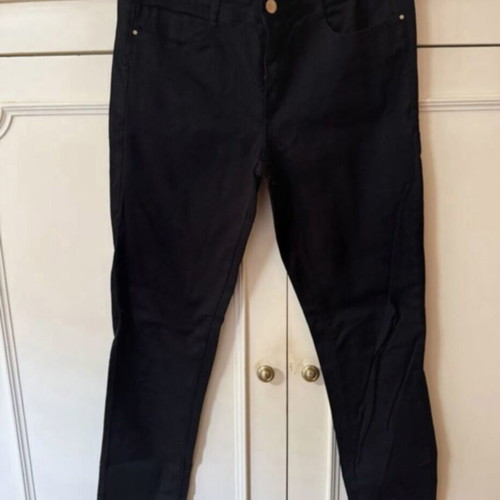 Zara high-waisted fitted black jeans like new