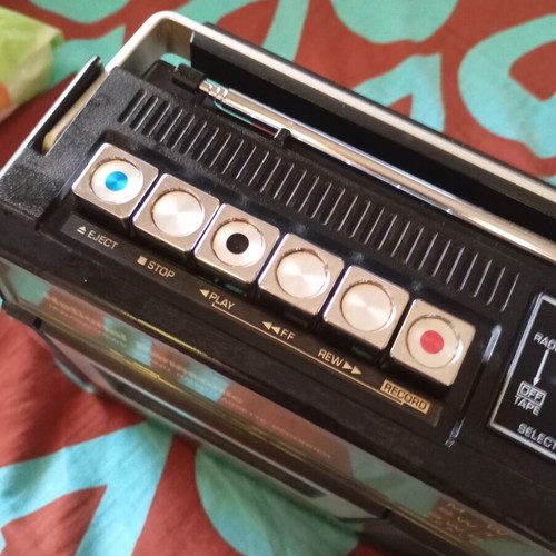 National Panasonic RQ-519DS portable radio cassette player used, non-working cassette