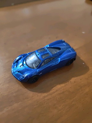 Hot Wheels 2012 Pagani Huayra used