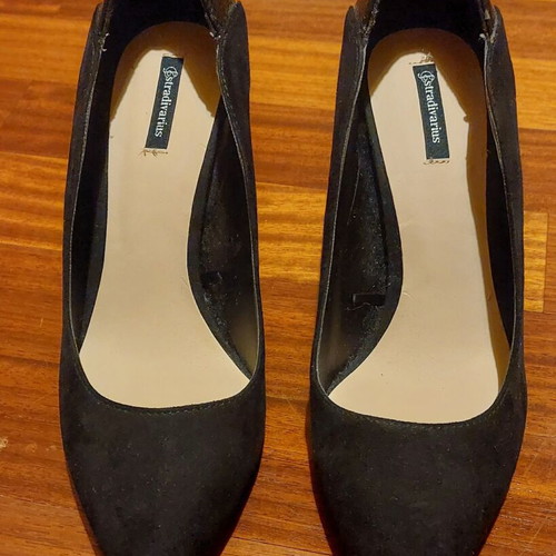 Black pumps size 39 new