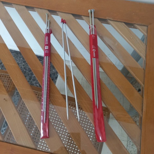 Knitting set new condition