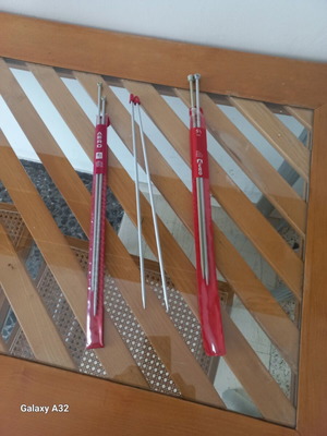 Knitting set new condition