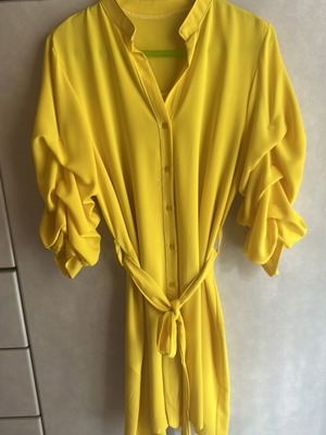 Yellow dress one size like new