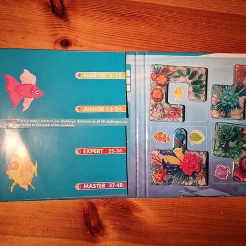 Smart Games Coral Reef board game like new, educational