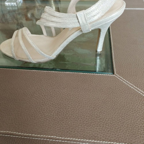 Nina Shoes sandals No 38 like new, gold color