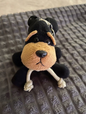 Dog keychain new, black