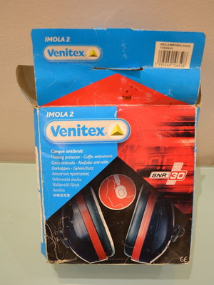 Venitex Imola 2 SNR30 Hearing Protectors and Work Gloves