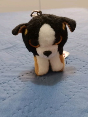Dog Keychain like new