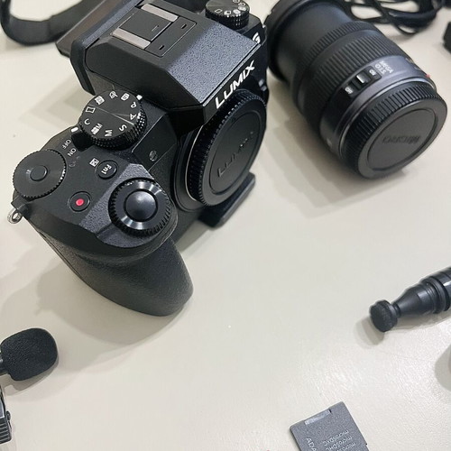 Panasonic Lumix G7 4K Vlogging Kit