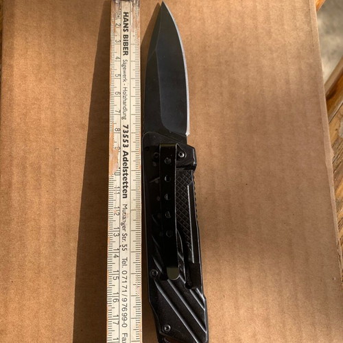 Force Elite folding knife used with blade lock