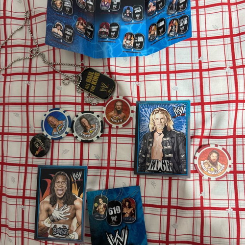 WWE merchandise cards and dogtags like new
