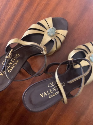 Valentino Garavani leather sandals used, gold color, size 38