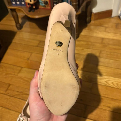 Versace Medusa patent leather heels new, size 39, pink
