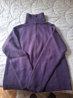 Wool cardigan like new, purple, unisex, sizes L and XL