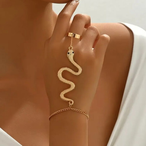 Exaggerated snake bracelet with retro ring new
