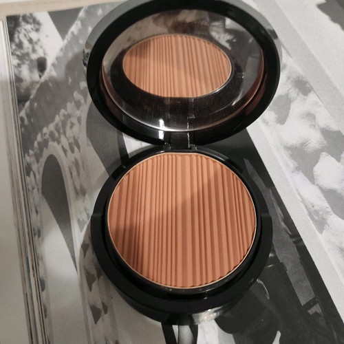 Giorgio Armani bronzer new, unused