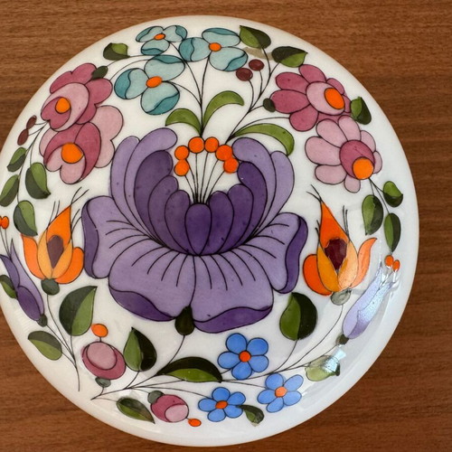 Vintage porcelain fondue pot from Hungary hand-painted, like new