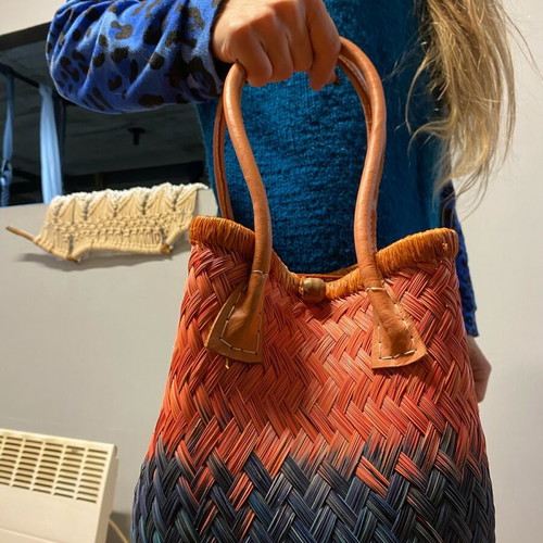 Shoulder bag like new, handmade, imported