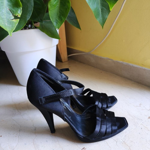 Pedro Garcia satin women's dance sandals like new, size 39, black