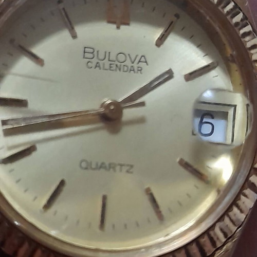 Bulova Calendar Quartz watch used, gold tone