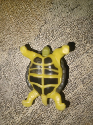 Kinder turtle like new